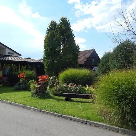 Inn Gostisce Lunca