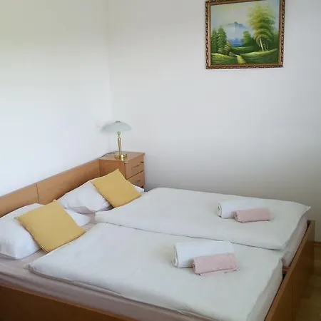 Inn Gostisce Lunca